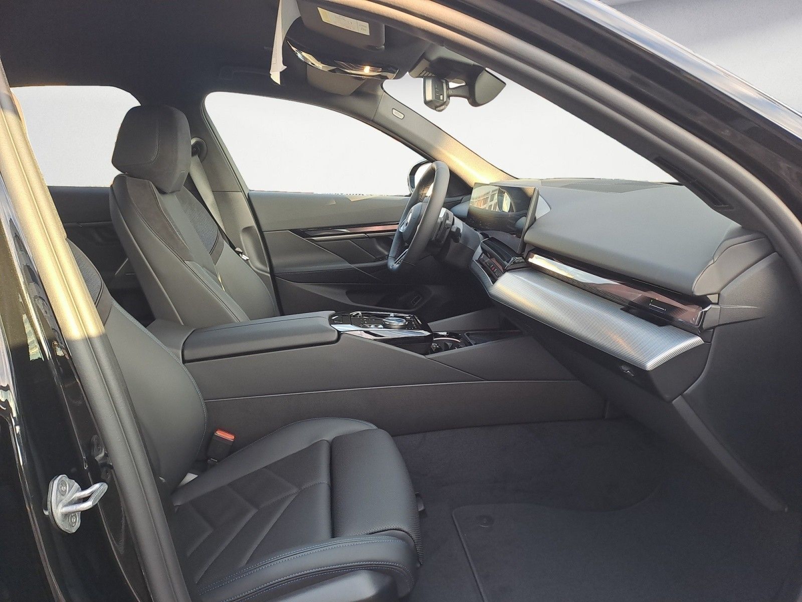 BMW 520d Limousine MSport Innovationspaket Travelpak foto 4