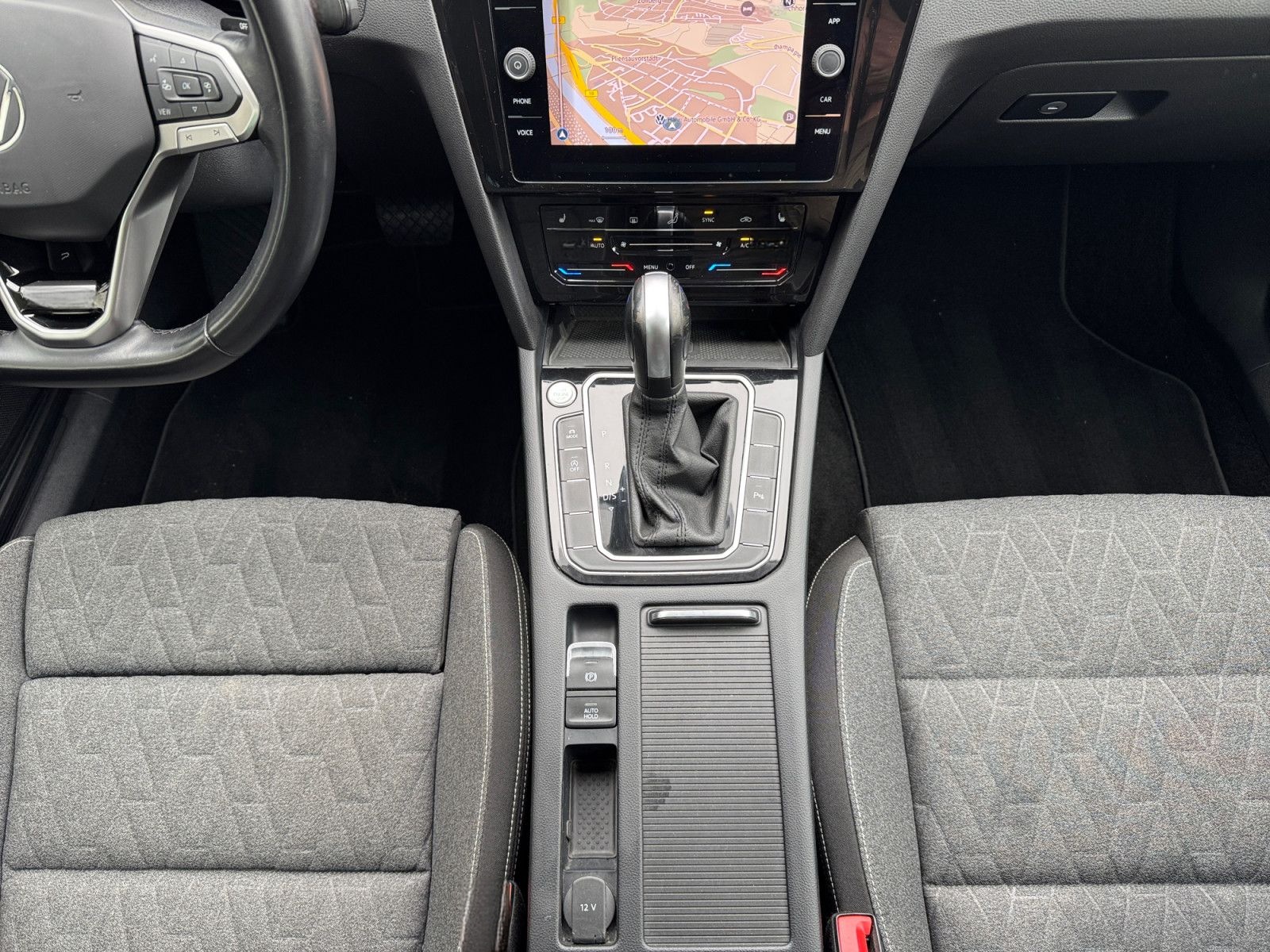 Volkswagen Passat Variant 2.0TDI DSG 4Mo Business Navi  AHK foto 8