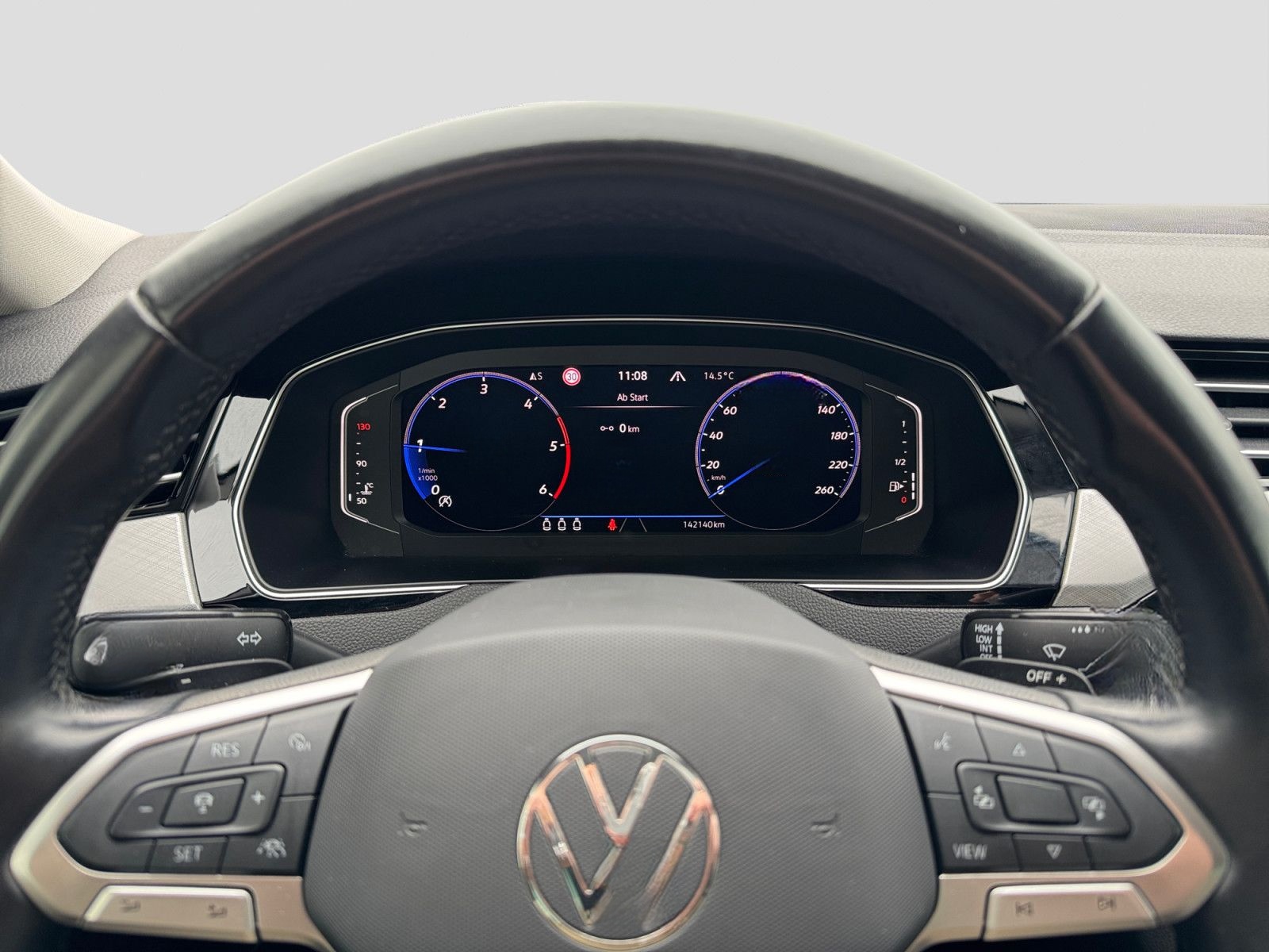 Volkswagen Passat Variant 2.0TDI DSG 4Mo Business Navi  AHK foto 9