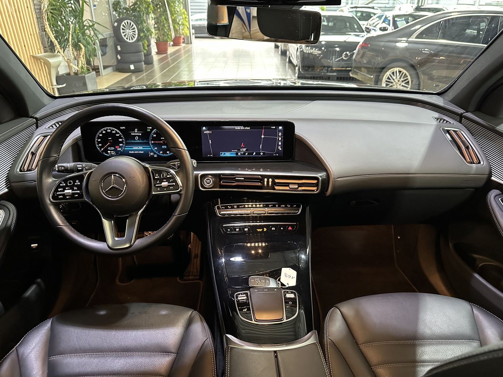 Mercedes-Benz EQC 400 4Matic Leder Navi LED R.Cam SHZ DAB  foto 14