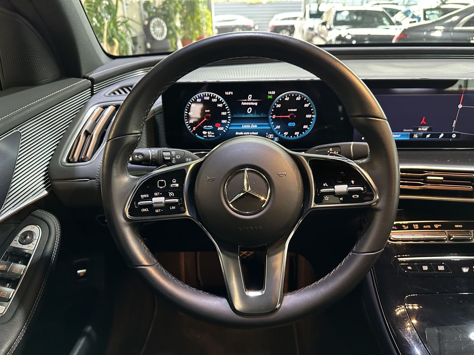 Mercedes-Benz EQC 400 4Matic Leder Navi LED R.Cam SHZ DAB  foto 15