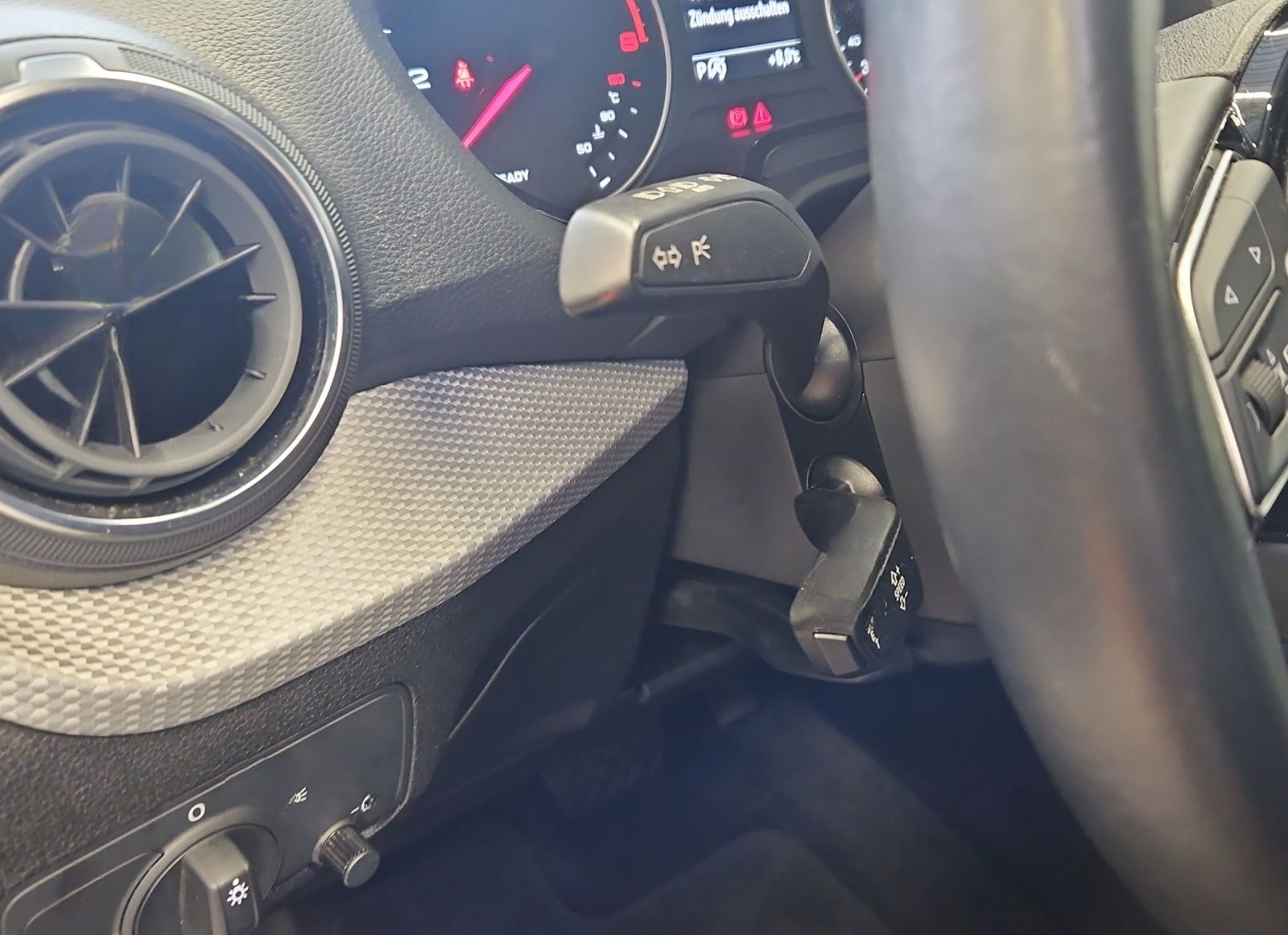 Audi Q2 35 TFSI S tronic advanced ASI LED APS GRA Opt foto 16