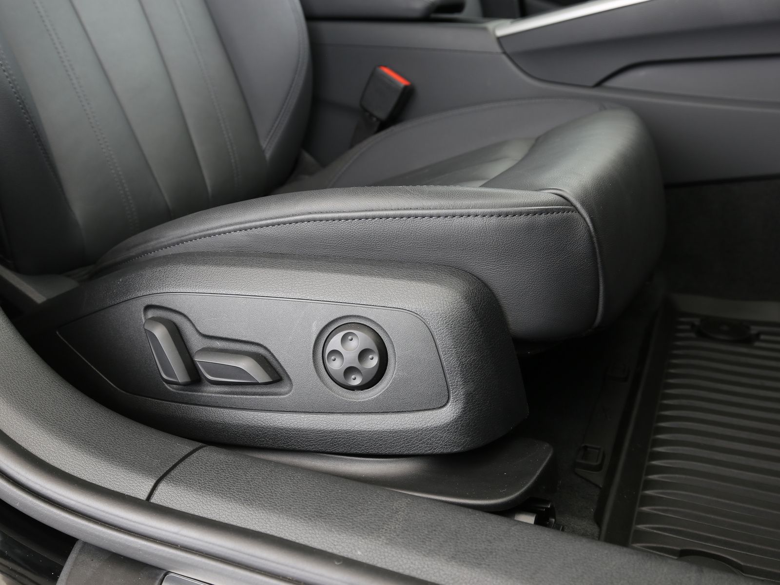 Audi A4 Avant 40 TDI quattro S tronic advanced  Navi  foto 16