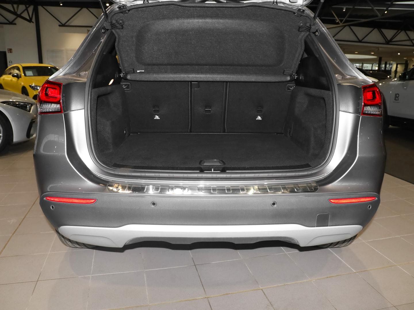 Mercedes-Benz GLA 200 Style Ambiente Sitzheizung MBUX-Navi LED foto 12