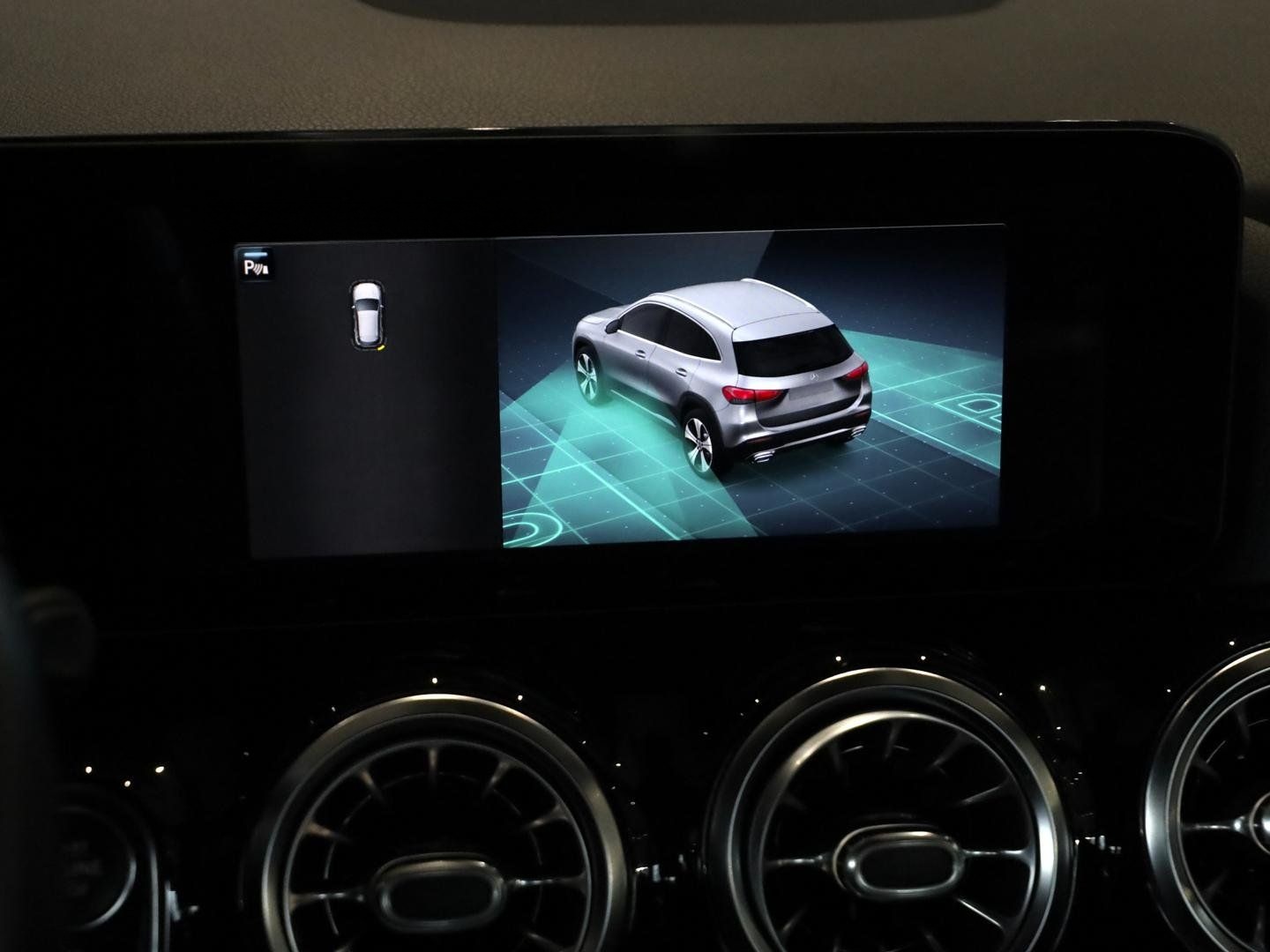 Mercedes-Benz GLA 200 Style Ambiente Sitzheizung MBUX-Navi LED foto 16
