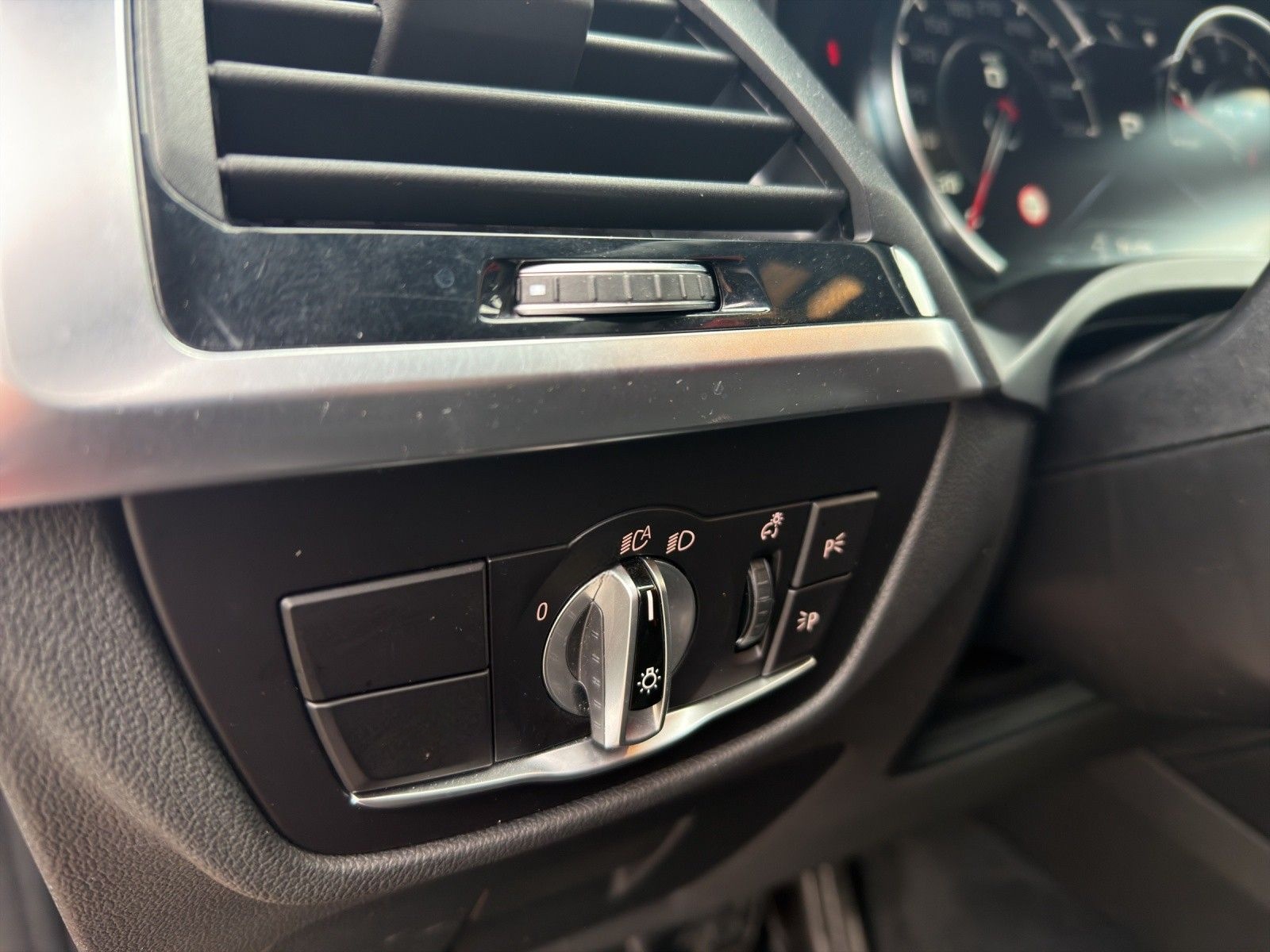 BMW X4 M Competition HUD LEDER NAVI RFK LED HDC foto 25