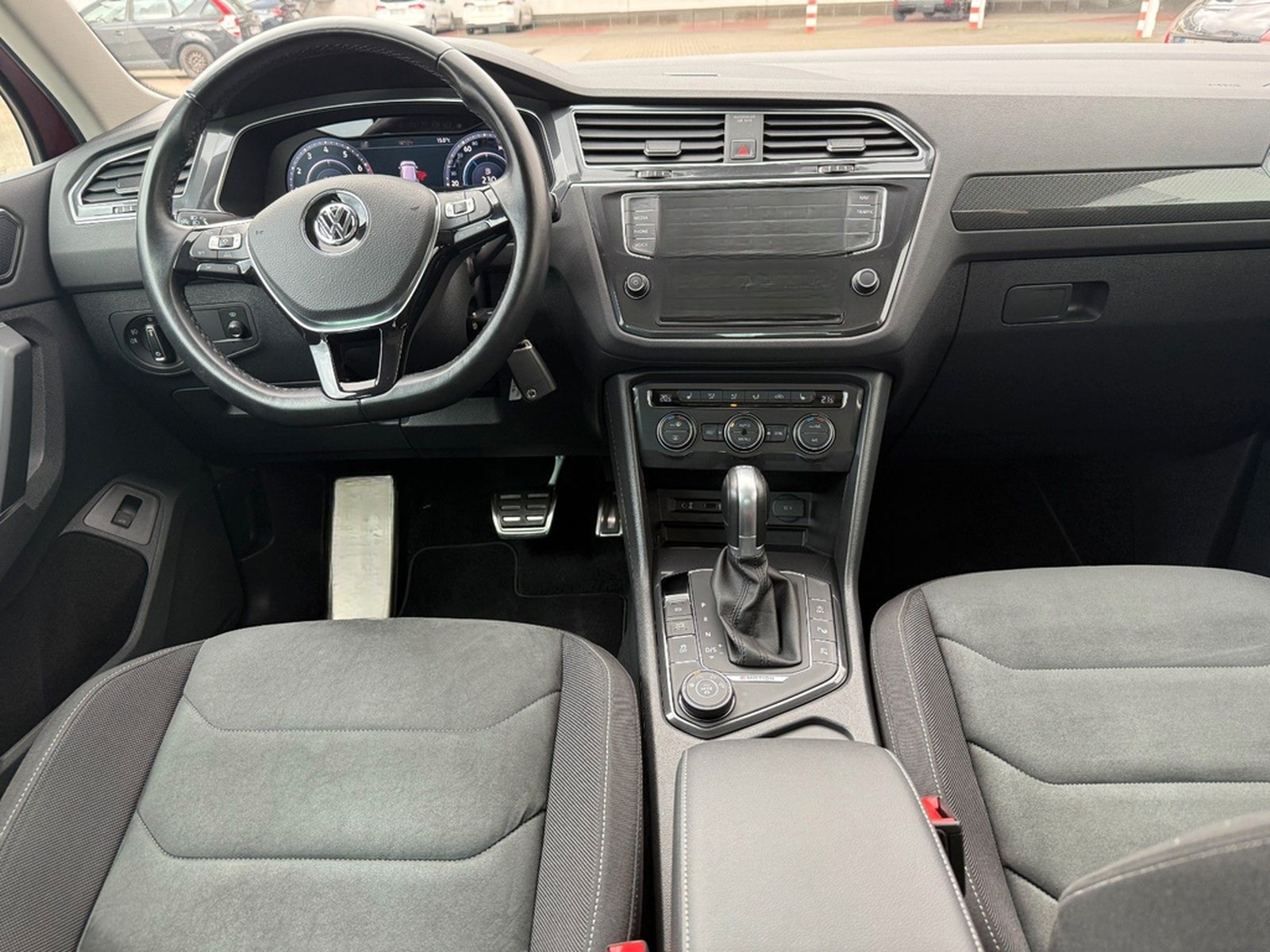 Volkswagen Tiguan Highline DSG Start-Stopp 4M LED/PANO/ACC foto 11