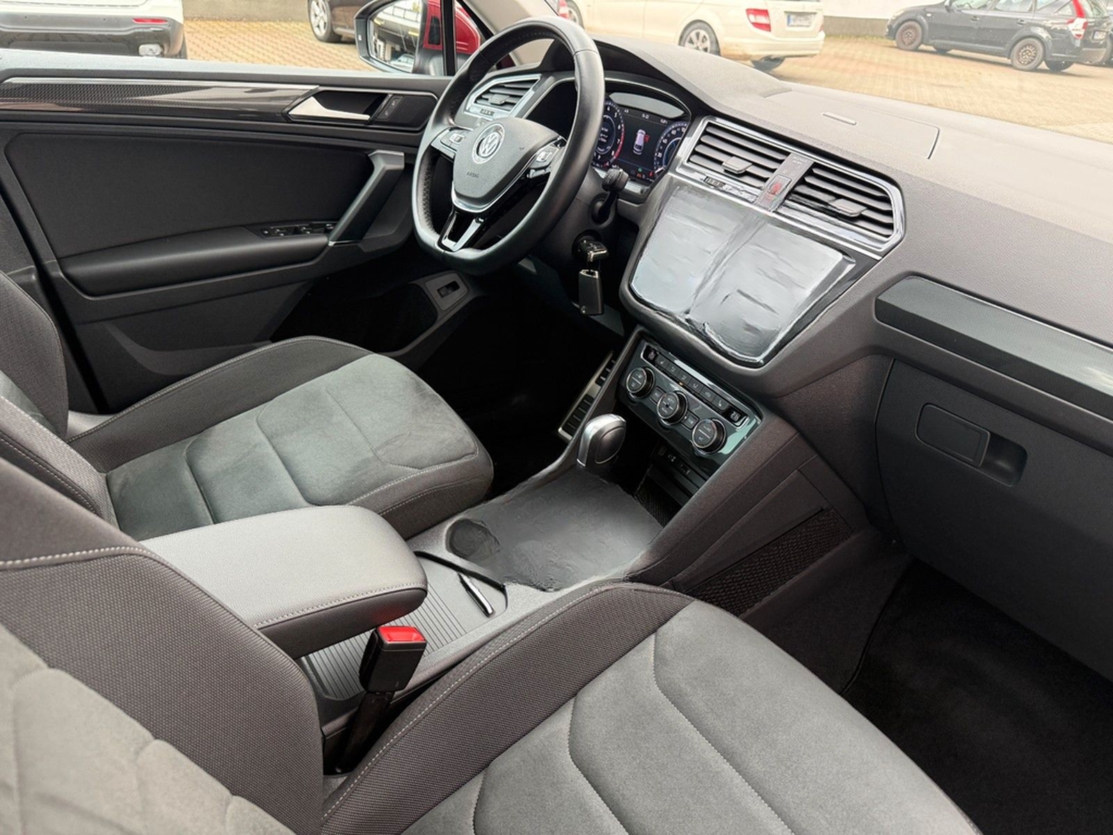 Volkswagen Tiguan Highline DSG Start-Stopp 4M LED/PANO/ACC foto 14
