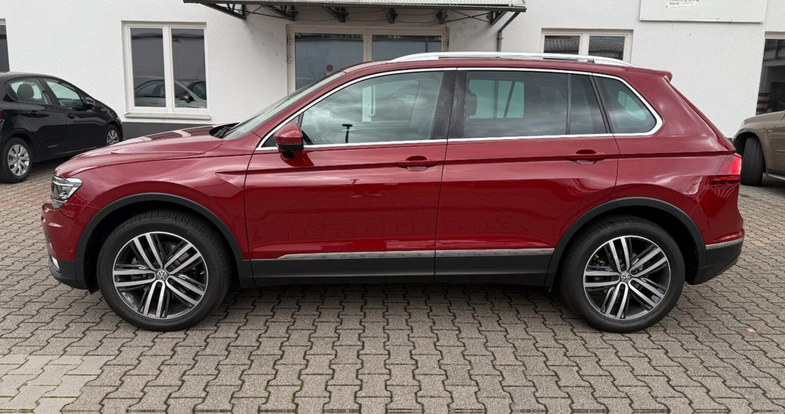 Volkswagen Tiguan Highline DSG Start-Stopp 4M LED/PANO/ACC foto 3