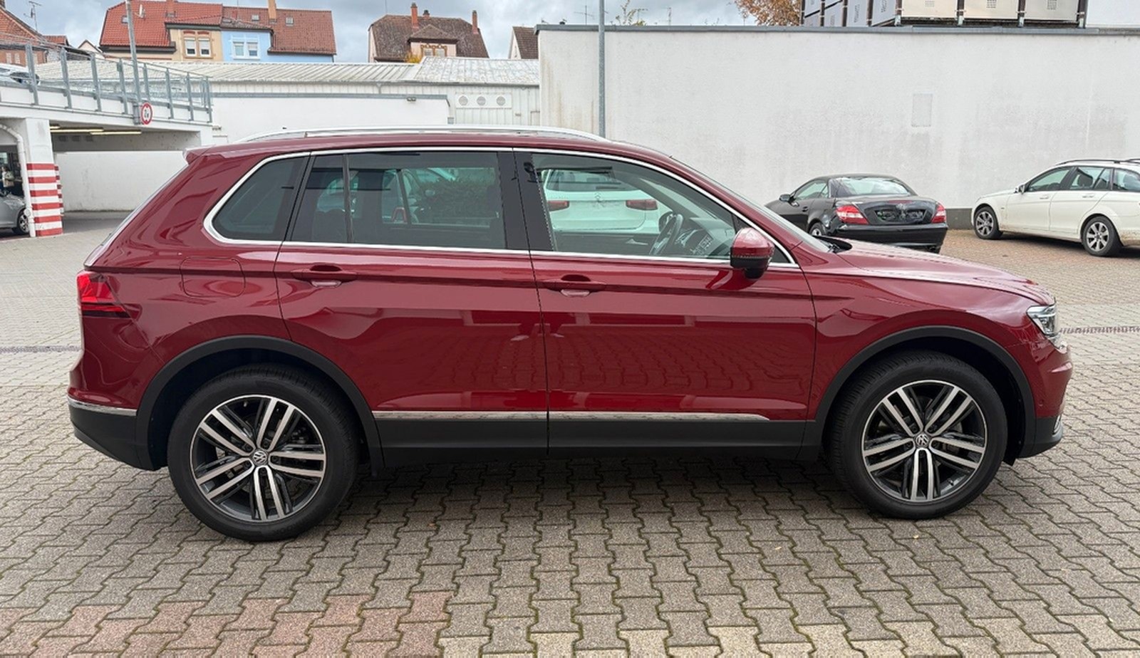 Volkswagen Tiguan Highline DSG Start-Stopp 4M LED/PANO/ACC foto 6
