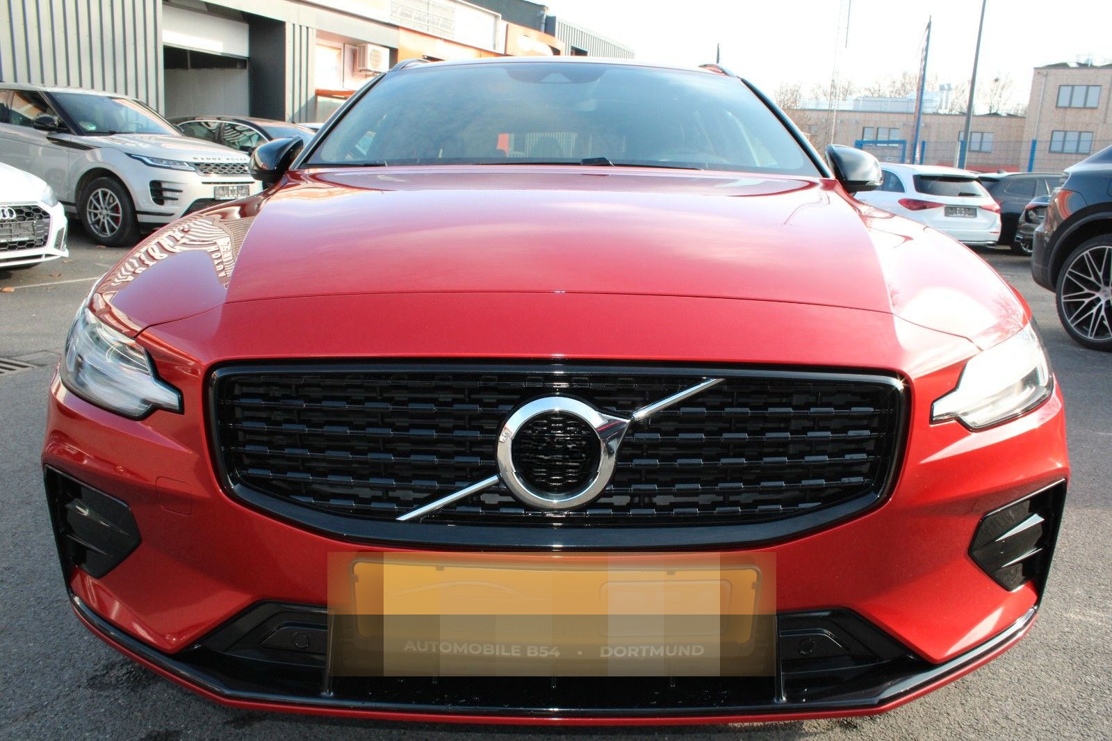 Volvo V60 Kombi R Design/LEDER/NAVI/LED//PANO/ foto 2