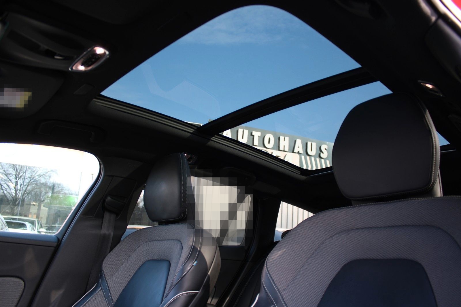 Volvo V60 Kombi R Design/LEDER/NAVI/LED//PANO/ foto 18