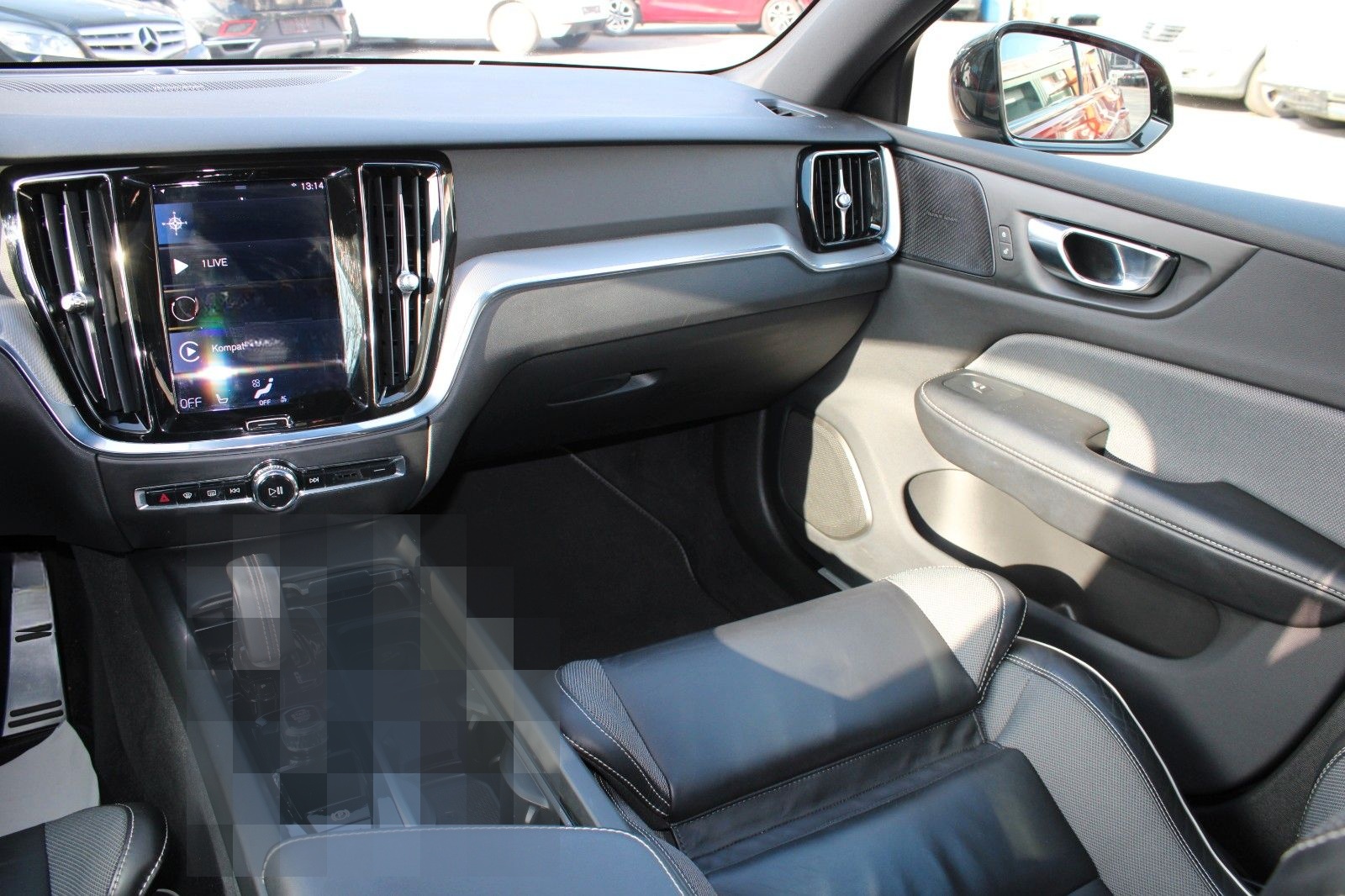 Volvo V60 Kombi R Design/LEDER/NAVI/LED//PANO/ foto 20