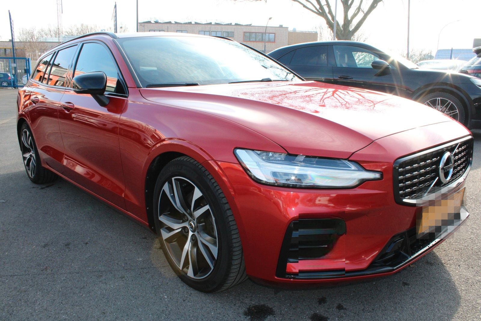 Volvo V60 Kombi R Design/LEDER/NAVI/LED//PANO/ foto 3