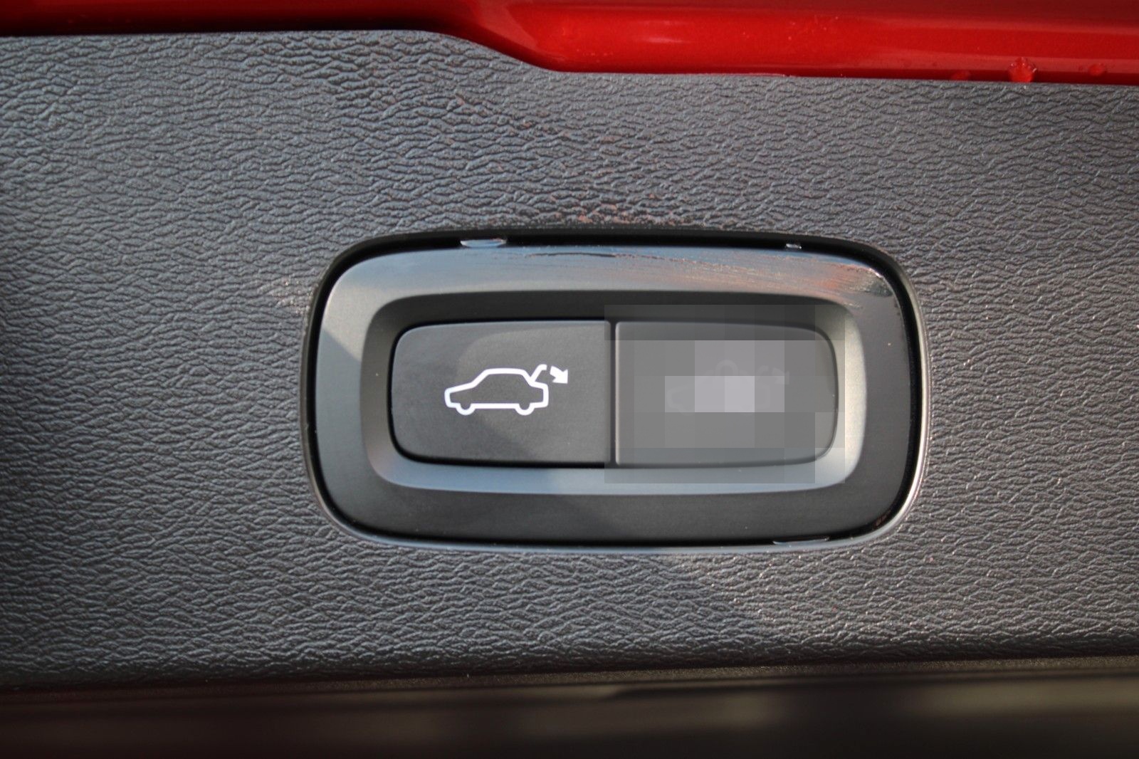 Volvo V60 Kombi R Design/LEDER/NAVI/LED//PANO/ foto 24