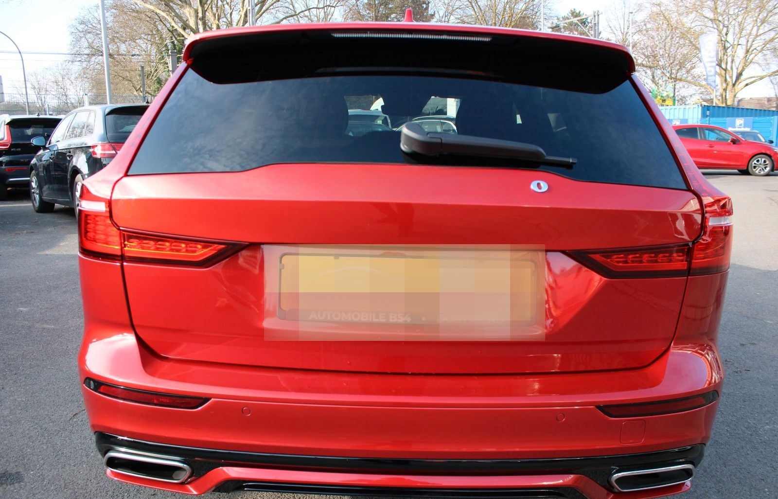 Volvo V60 Kombi R Design/LEDER/NAVI/LED//PANO/ foto 6