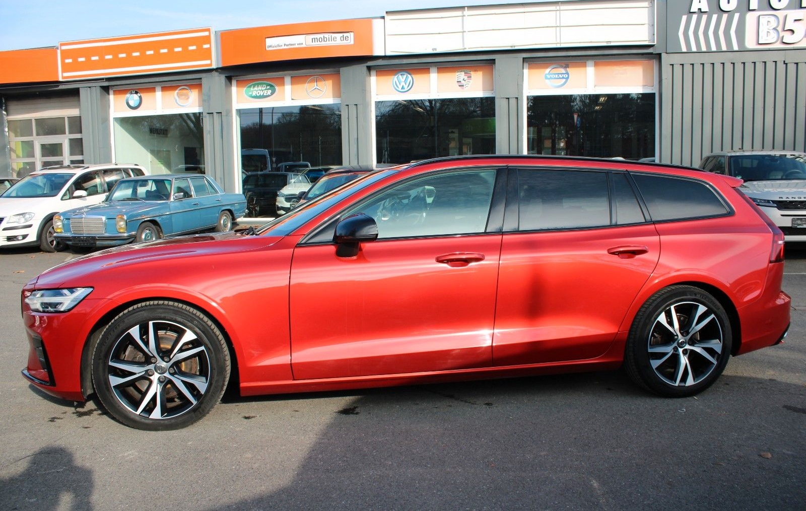 Volvo V60 Kombi R Design/LEDER/NAVI/LED//PANO/ foto 8
