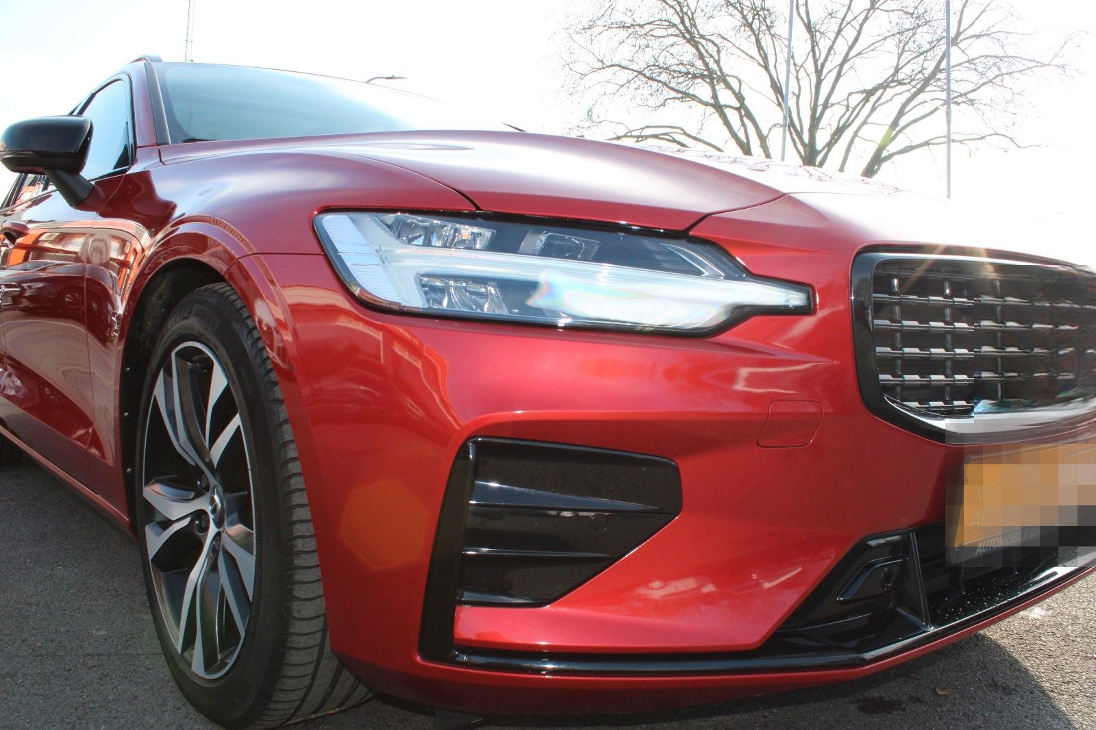 Volvo V60 Kombi R Design/LEDER/NAVI/LED//PANO/ foto 10