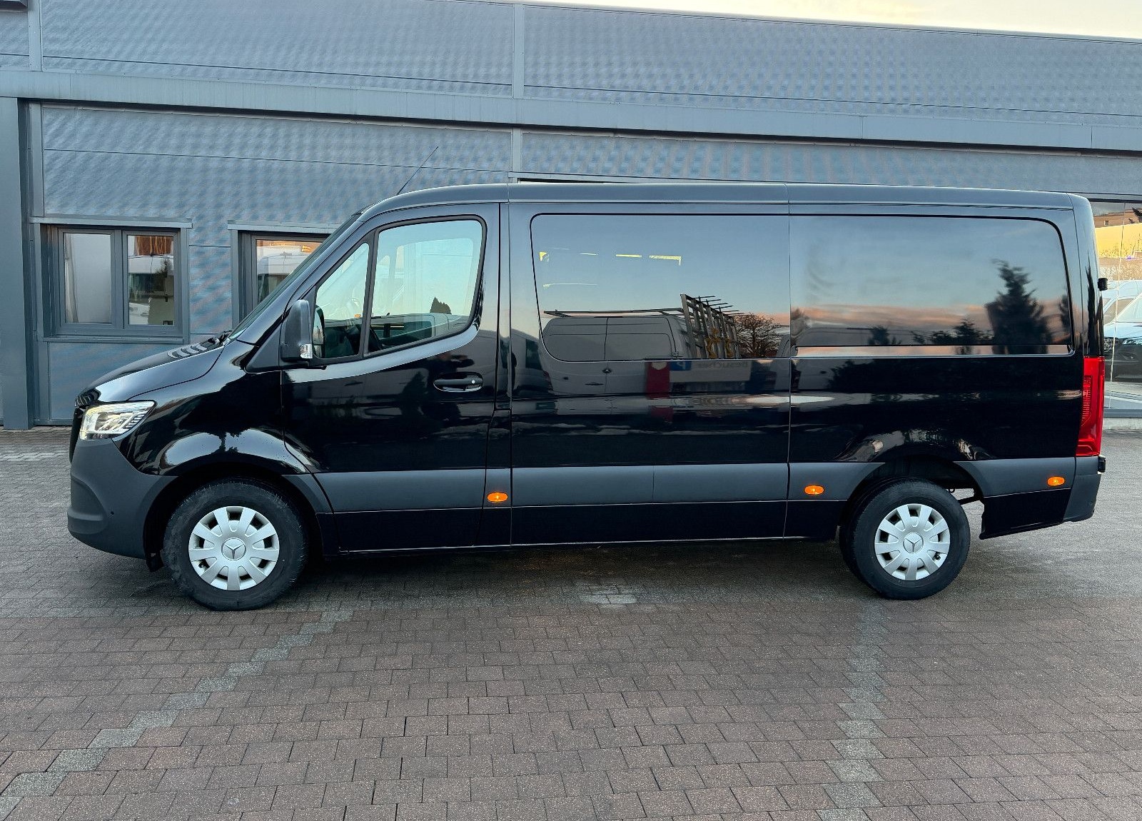 Mercedes-Benz Sprinter 317 CDI MIXTO 5-Sitze RWD L2H1 Kamera foto 9