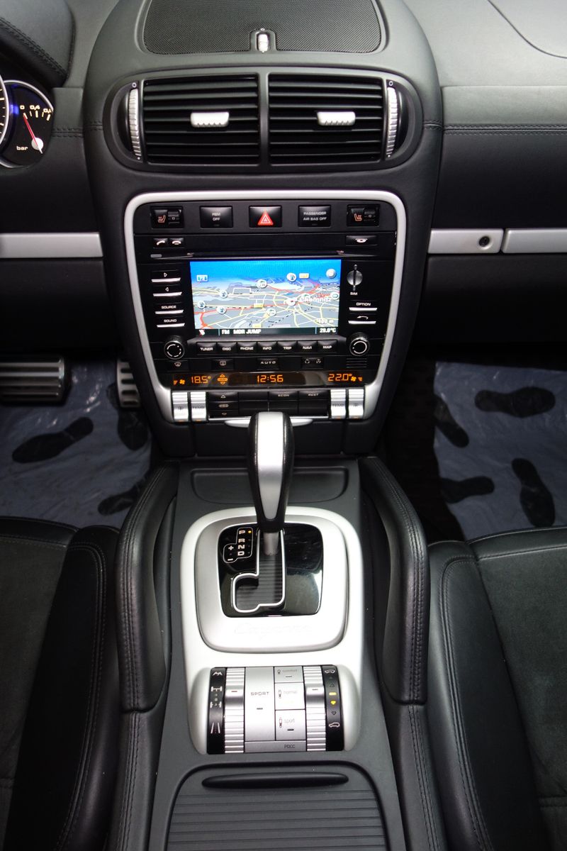 Porsche Cayenne Turbo"MEGA AUSSTATUNG" foto 25