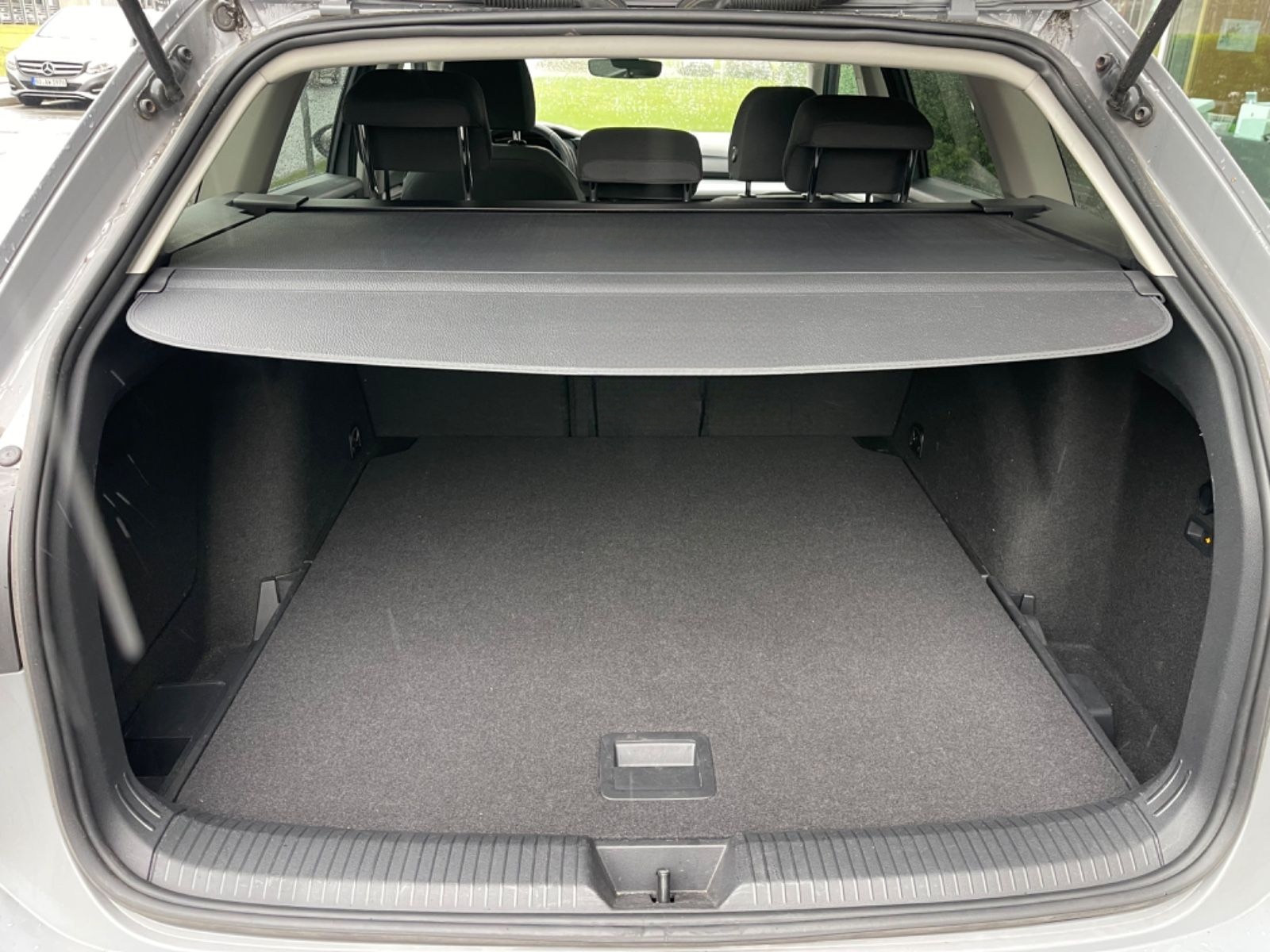 Volkswagen Golf VIII Variant Life 2.0TDI CARPLAY/RFK/ foto 17