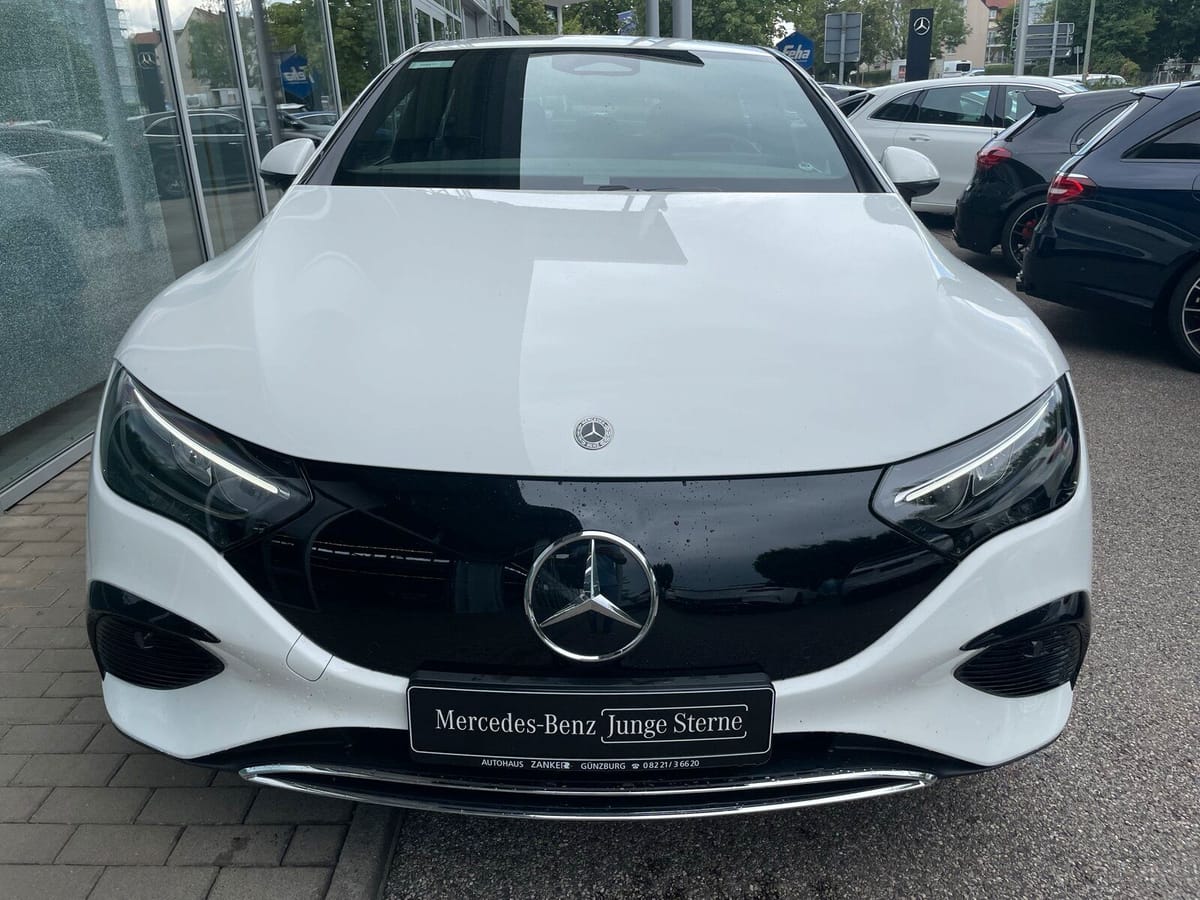 Mercedes-Benz EQE 300 ADVANCED DISTRO MEMORY KEYLESS CAM AMBI foto 2