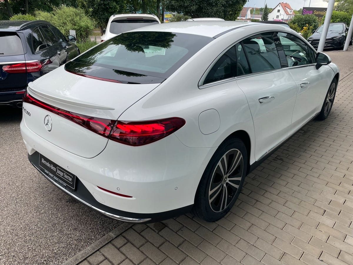 Mercedes-Benz EQE 300 ADVANCED DISTRO MEMORY KEYLESS CAM AMBI foto 23