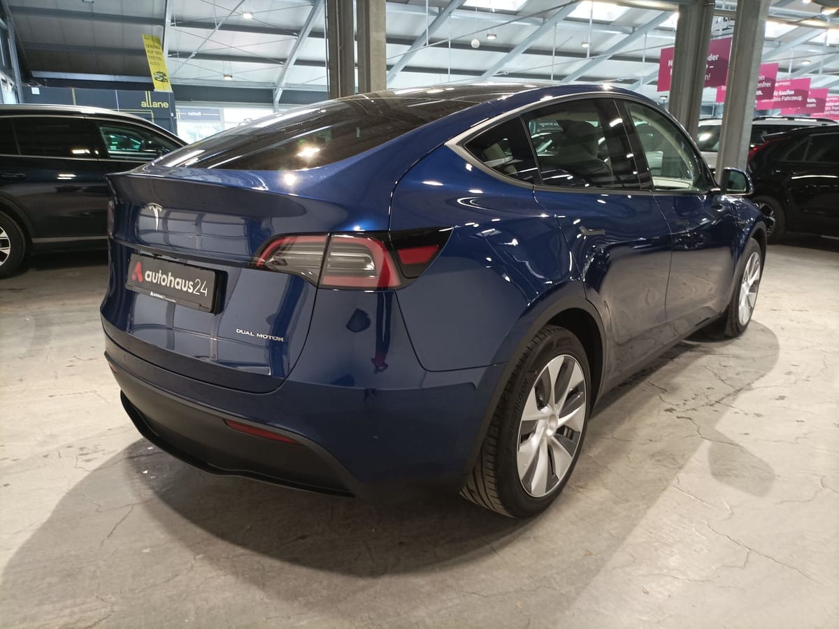 Tesla Model Y 75 kWh Dual Maximale Reichweite Dual AWD foto 5