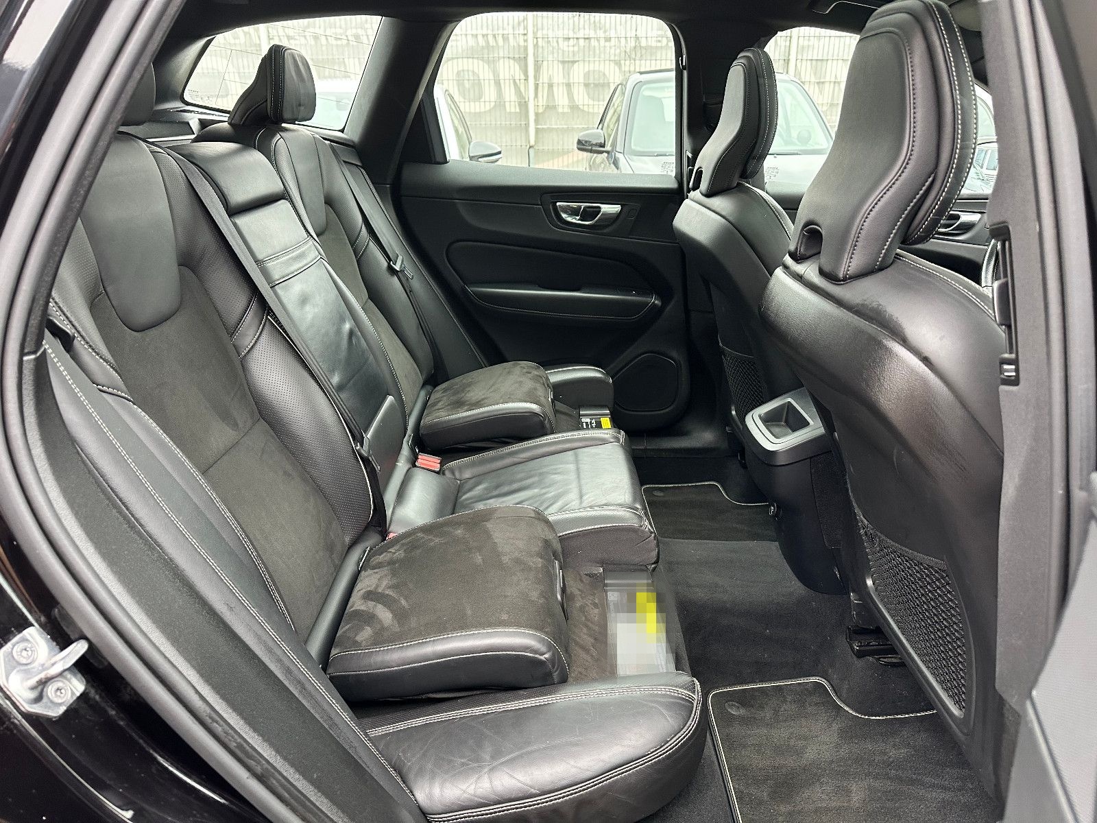 Volvo XC60 T5 R DESIGN AWD*PANO+AHK+LED* foto 17