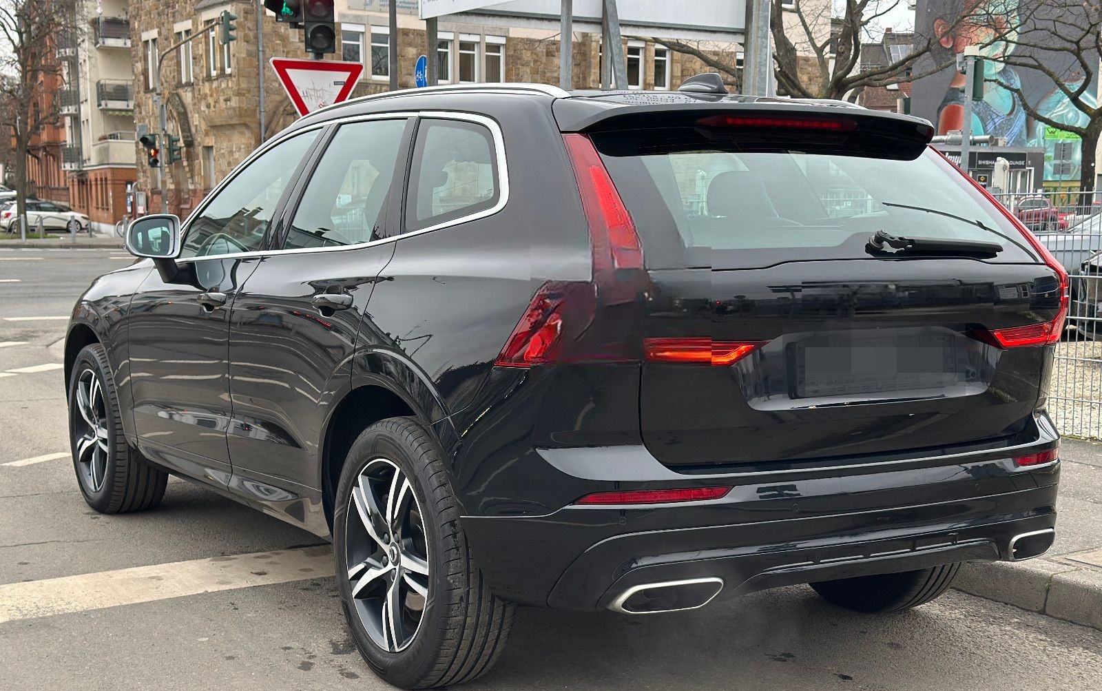 Volvo XC60 T5 R DESIGN AWD*PANO+AHK+LED* foto 5