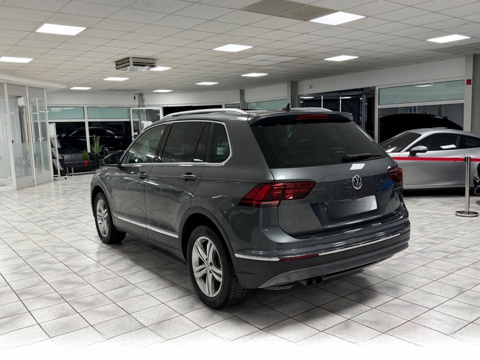 Volkswagen Tiguan Highline BMT/Start-Stopp 4Motion*PANO*ACC foto 7