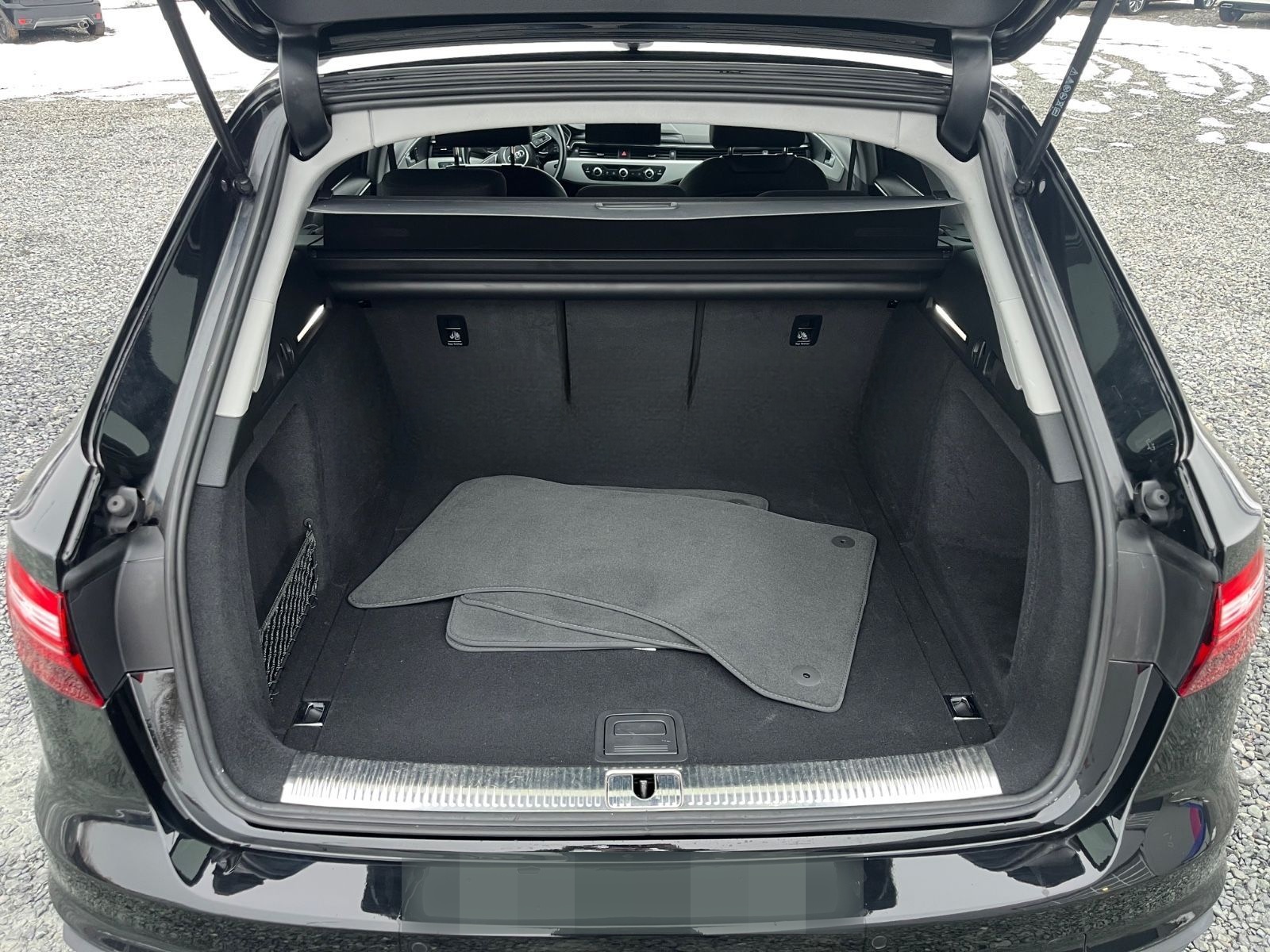 Audi A4 Avant 35 TFSI S-Tronic LED SHZ Navi foto 19