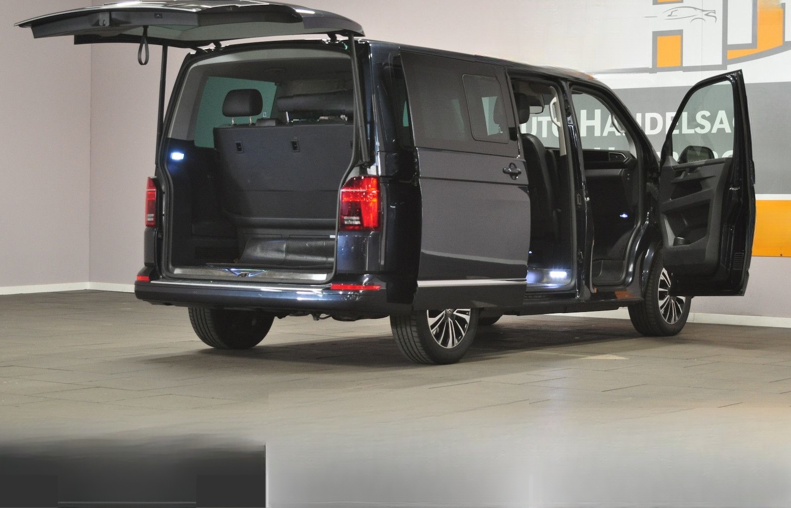 Volkswagen T6.1 Multivan 2.0 TDI GENERATION MEMORY|LED|7SIT foto 5