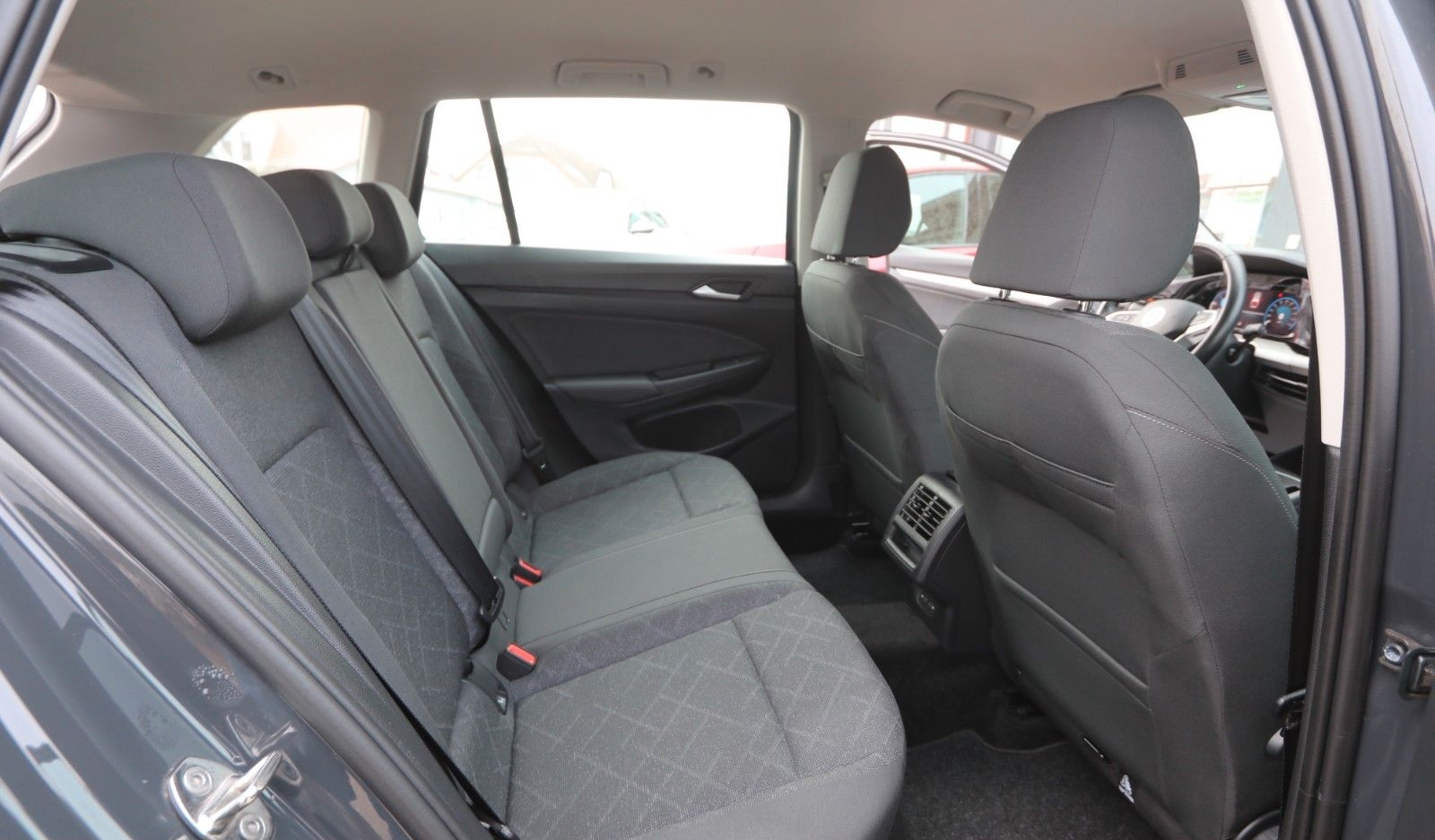 Volkswagen Golf VIII Variant Life LED Carplay ACC DAB MFL foto 17