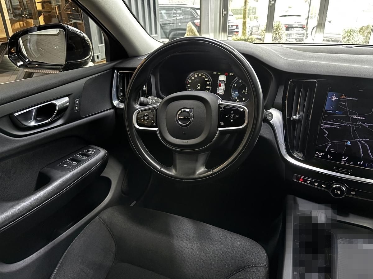 Volvo V60 B3  Momentum Pro LED Navi CarPlay AHK DAB+ foto 12