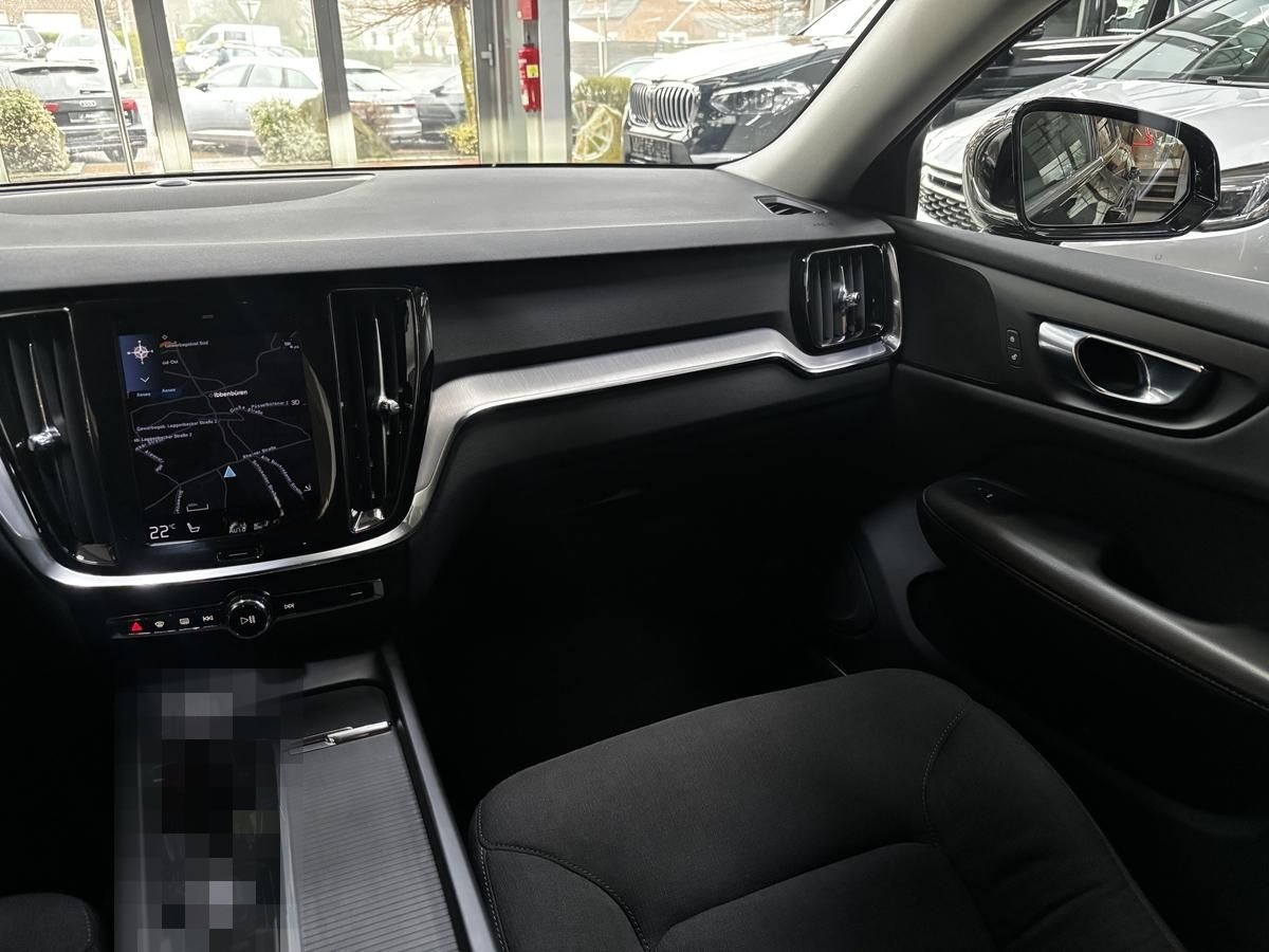 Volvo V60 B3  Momentum Pro LED Navi CarPlay AHK DAB+ foto 13