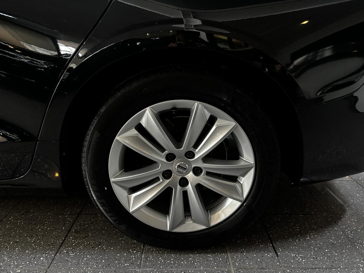 Volvo V60 B3  Momentum Pro LED Navi CarPlay AHK DAB+ foto 17