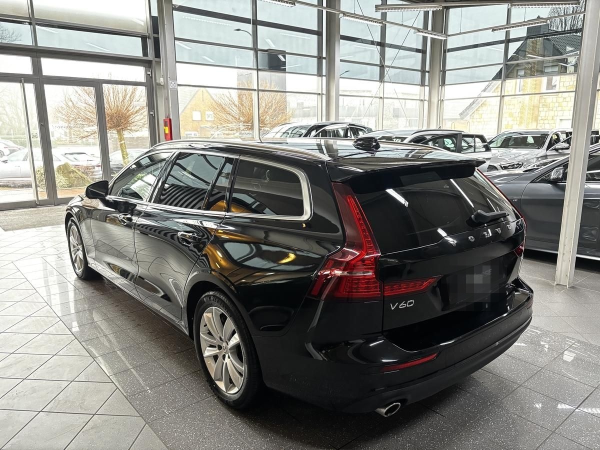 Volvo V60 B3  Momentum Pro LED Navi CarPlay AHK DAB+ foto 7