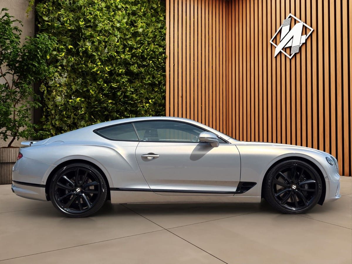 Bentley 4.0*V8*Mulliner*Blackline*22"*HuD*ACC*Night Vis* foto 2