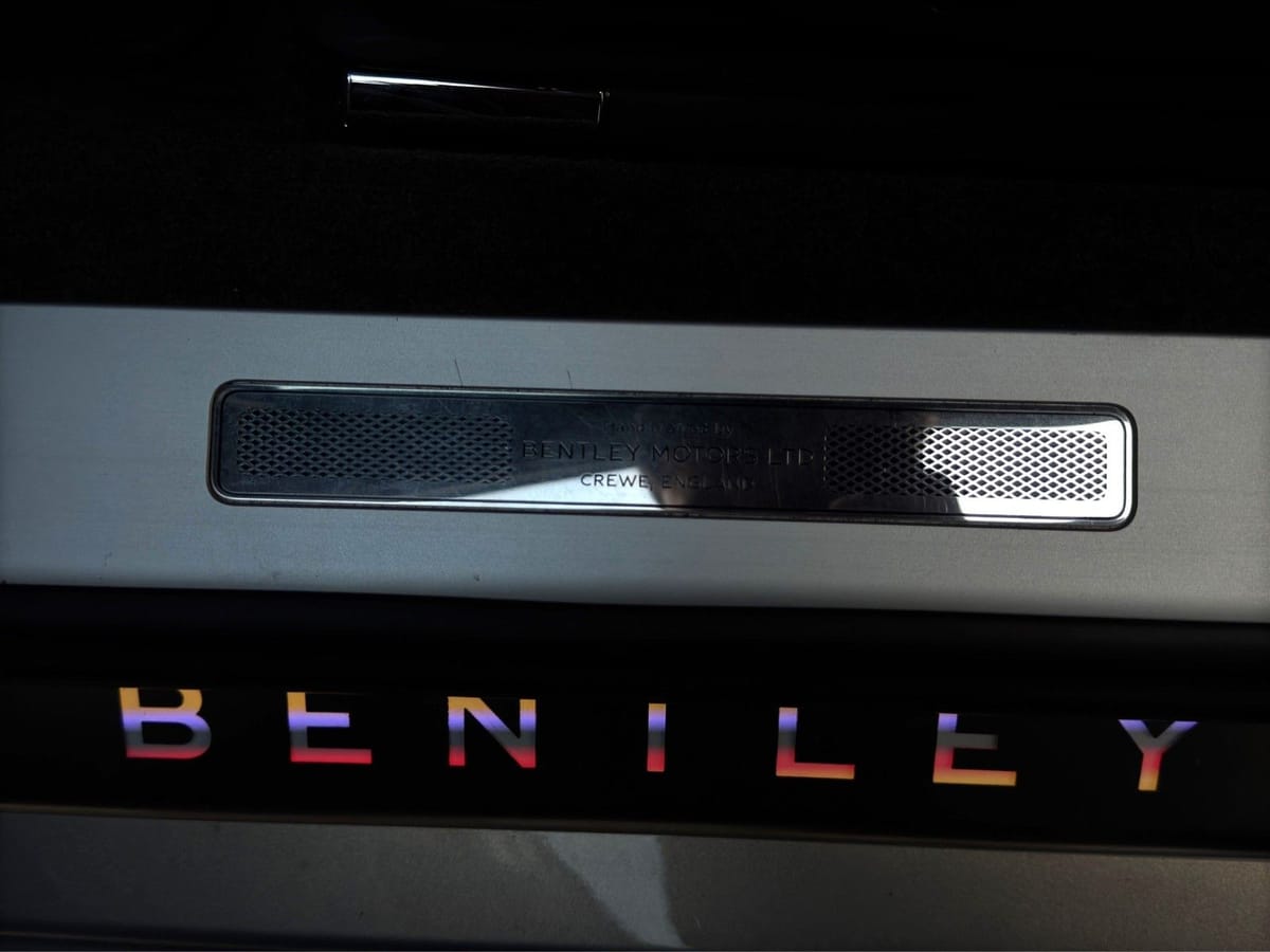 Bentley 4.0*V8*Mulliner*Blackline*22"*HuD*ACC*Night Vis* foto 22