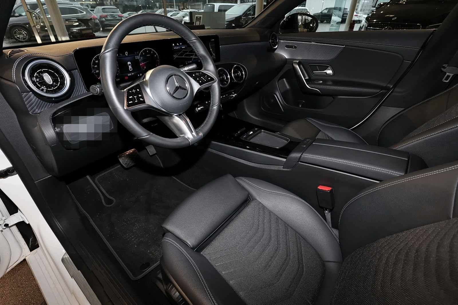 Mercedes-Benz CLA 180 Coupe PANO+18"+NIGHT PAKET+LED+KAMERA foto 9