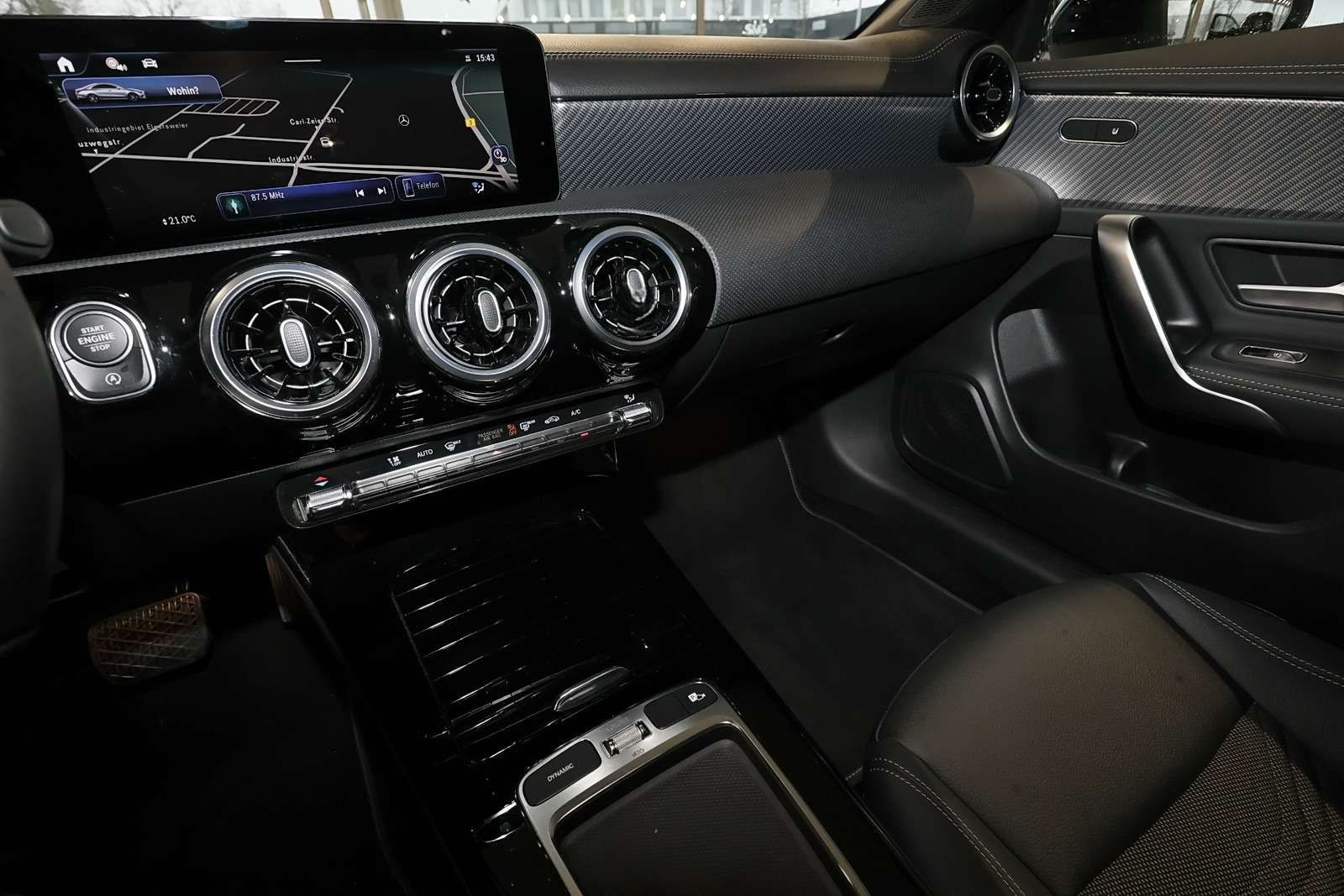 Mercedes-Benz CLA 180 Coupe PANO+18"+NIGHT PAKET+LED+KAMERA foto 10