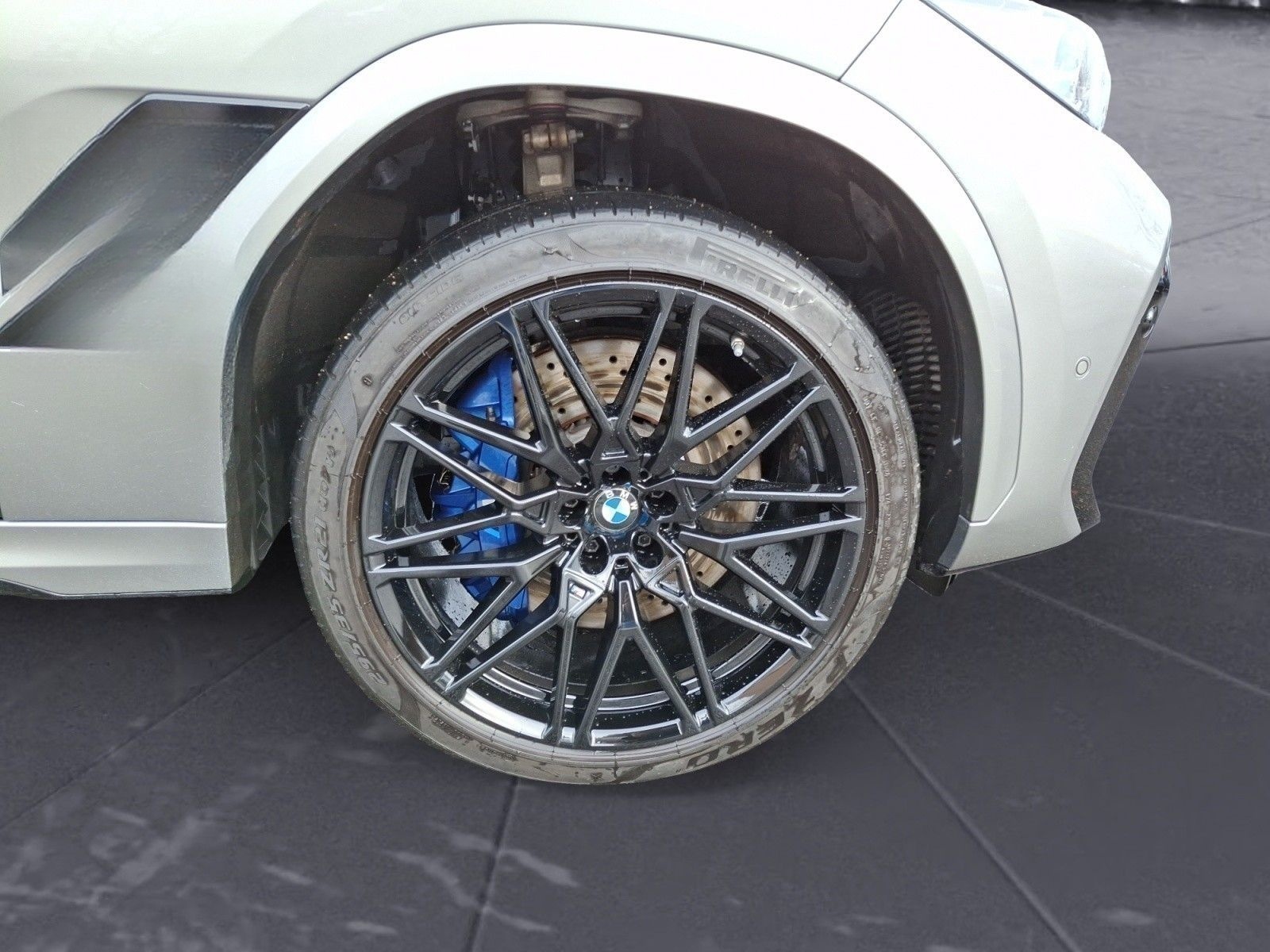 BMW X6 M Competition M Driver's AHK Laser foto 12