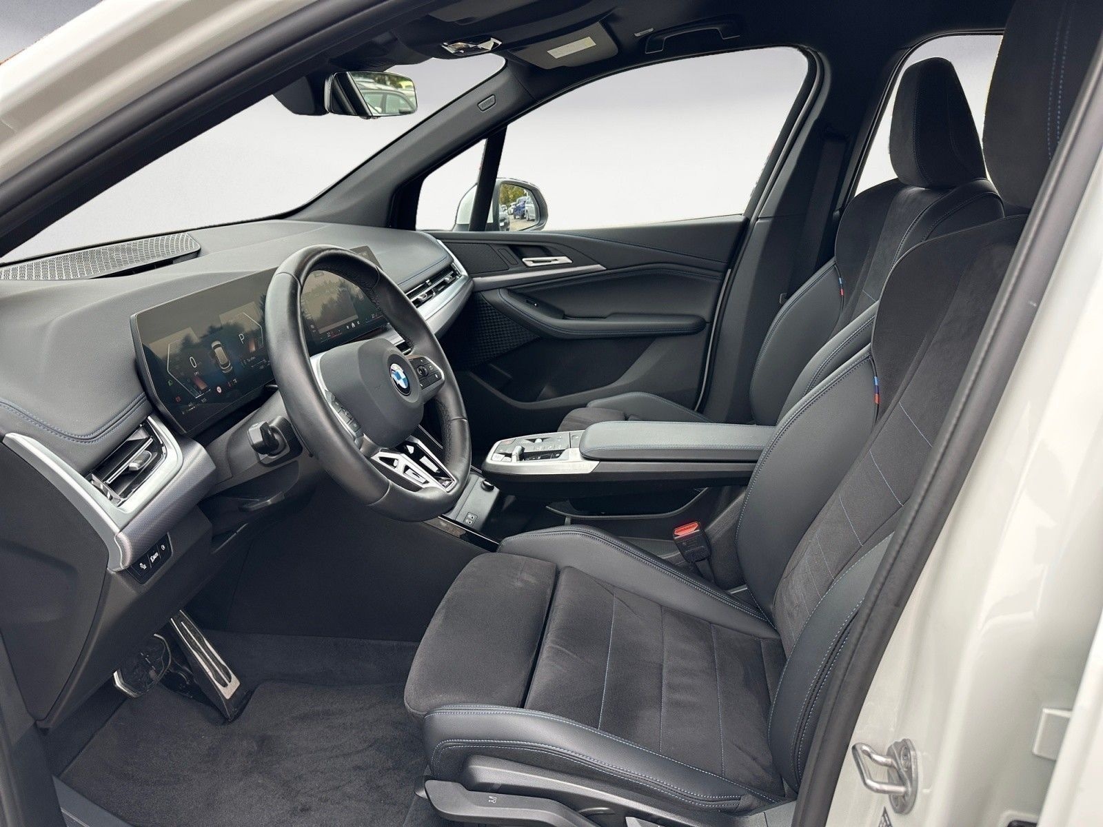 BMW 218i Active Tourer M Sportpaket Navi DSG ad. M F foto 8