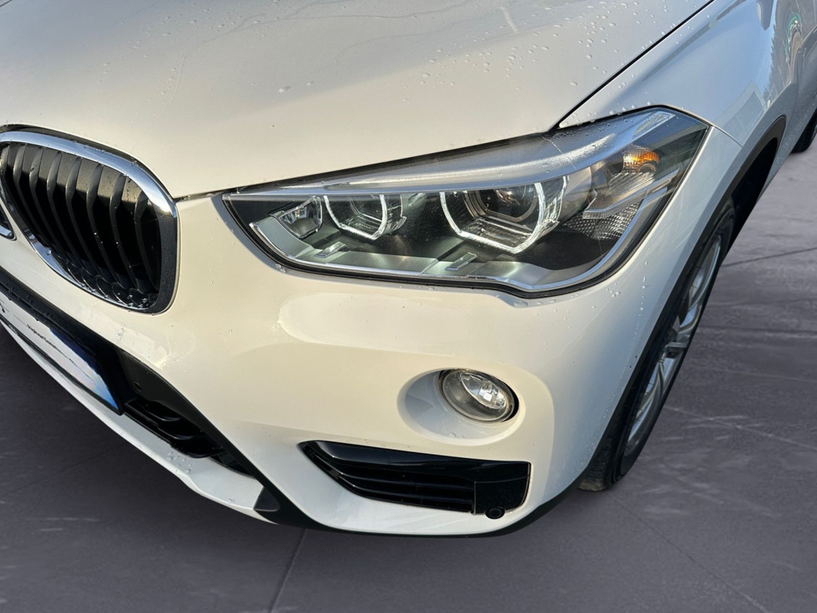 BMW X1 xDrive20i Sport Line Navi Aut. PDC Sitzheizun foto 13