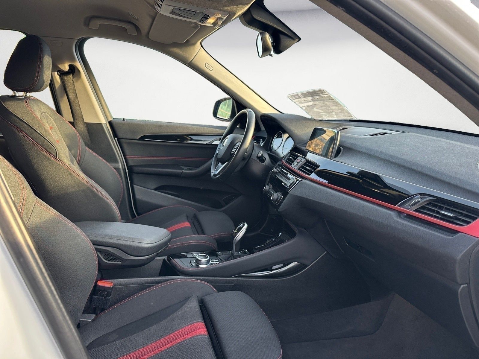 BMW X1 xDrive20i Sport Line Navi Aut. PDC Sitzheizun foto 9