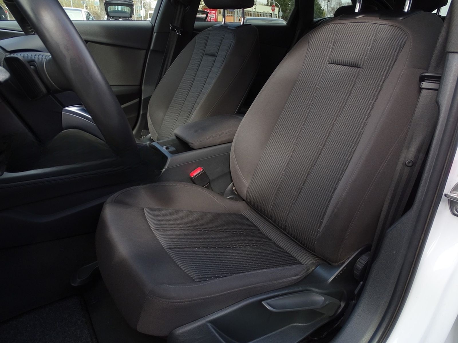Audi A4 Avant 1.4 TFSI S Line LED Navi Kamera DAB foto 25
