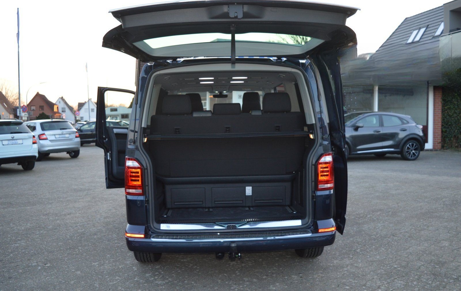 Volkswagen T6 Multivan 2.0 TDI DPF DSG Join Stdhzg/AHK/LED/ foto 17