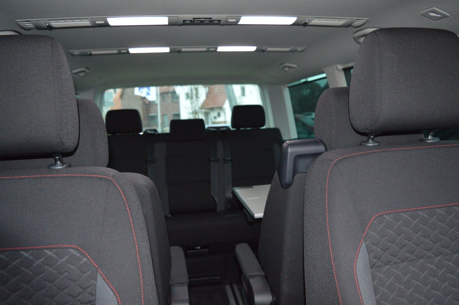 Volkswagen T6 Multivan 2.0 TDI DPF DSG Join Stdhzg/AHK/LED/ foto 4