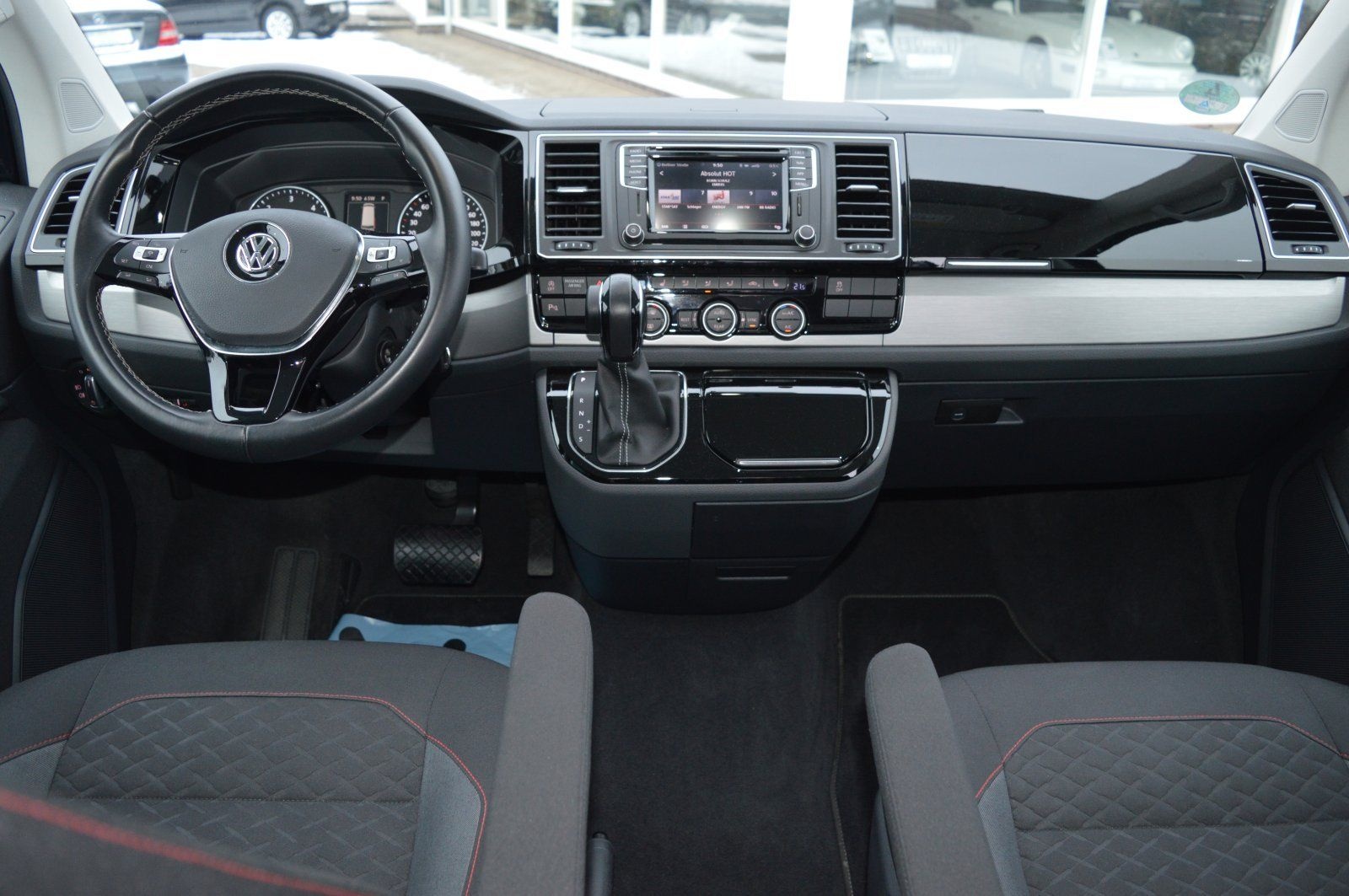Volkswagen T6 Multivan 2.0 TDI DPF DSG Join Stdhzg/AHK/LED/ foto 5
